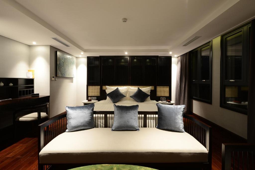 THE CHI BOUTIQUE HOTEL HANOI 4 Vietnam from 33 HOTELMIX